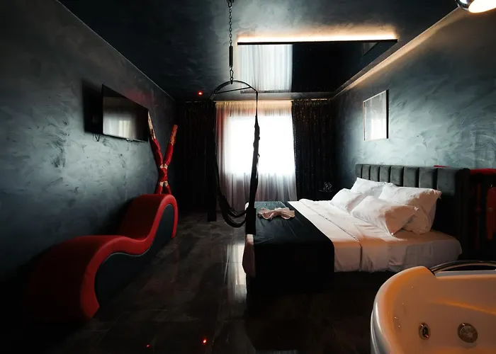 - Jacuzzi Apartament