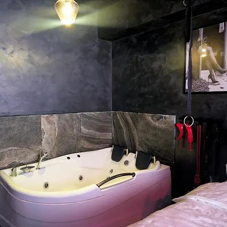 - Jacuzzi *