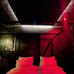 - Jacuzzi Apartman